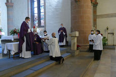 Beauftragung zu Lektorat und Akolythat in St. Marien, Volkmarsen (Foto: Karl-Franz Thiede)